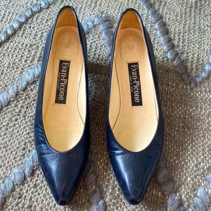 EVAN PICONE Vintage Deep Navy Kitten Heel Pointed Toe Pumps 6.5 M Leather